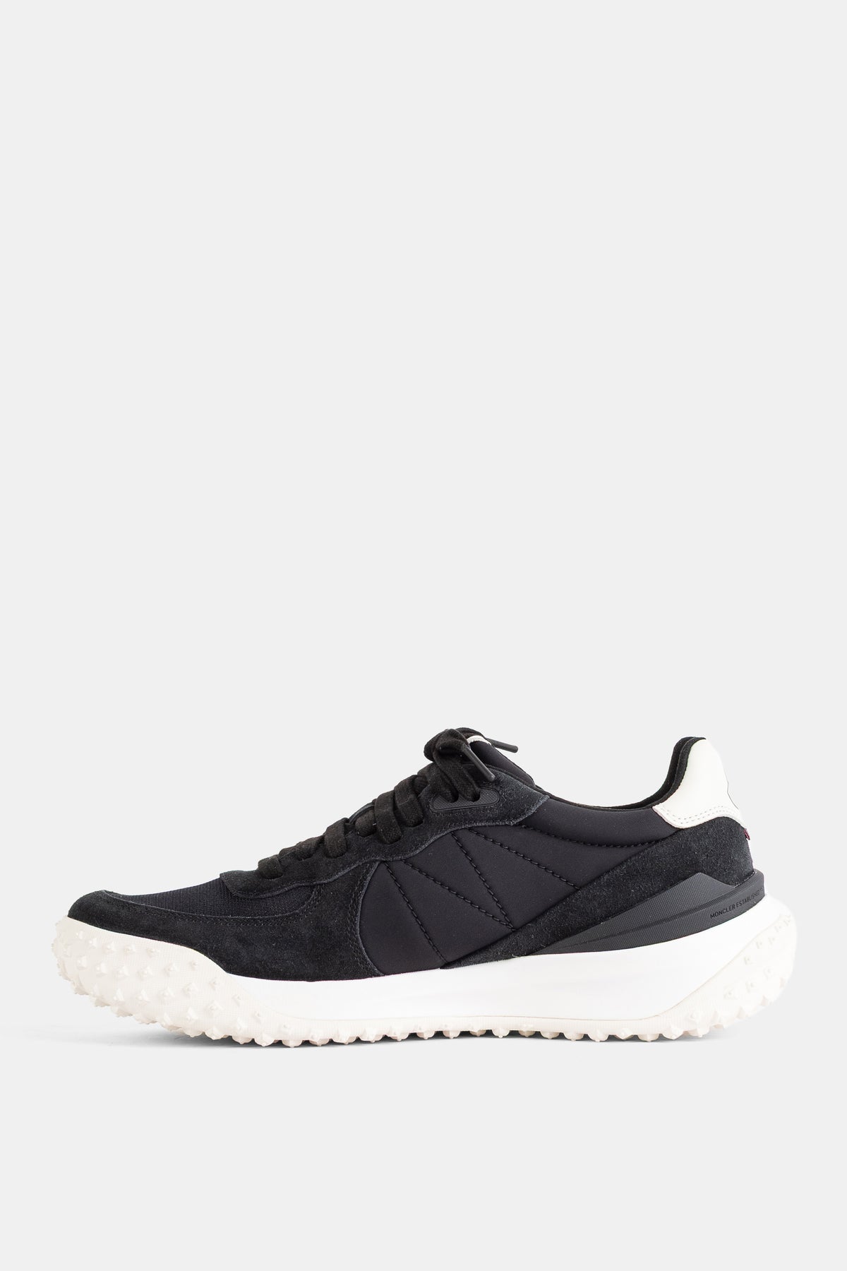Moncler City Trek sneaker homme profil droit surpiqûres nylon noir talon contrasté blanc cassé