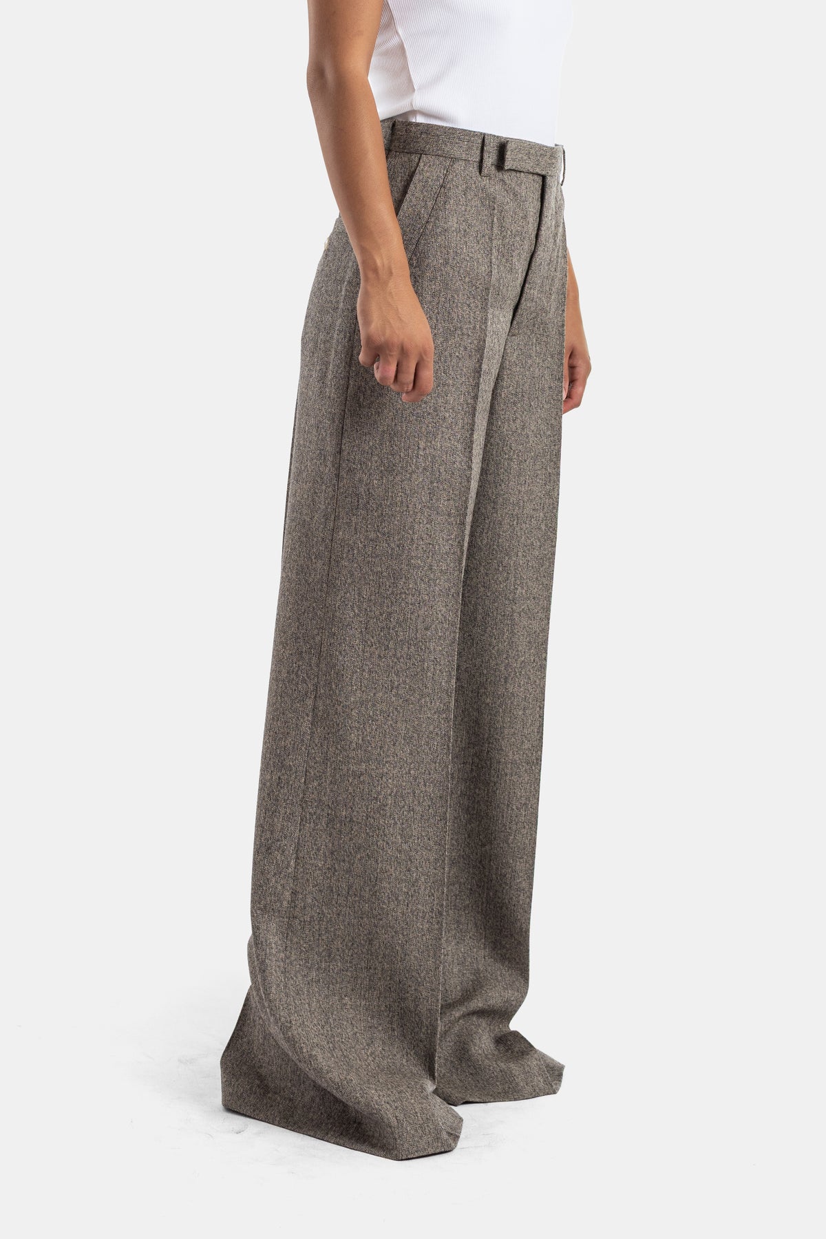 Rick Owens pantalon de tailleur chiné gris vue latérale jambe large tombante avec plis marqués