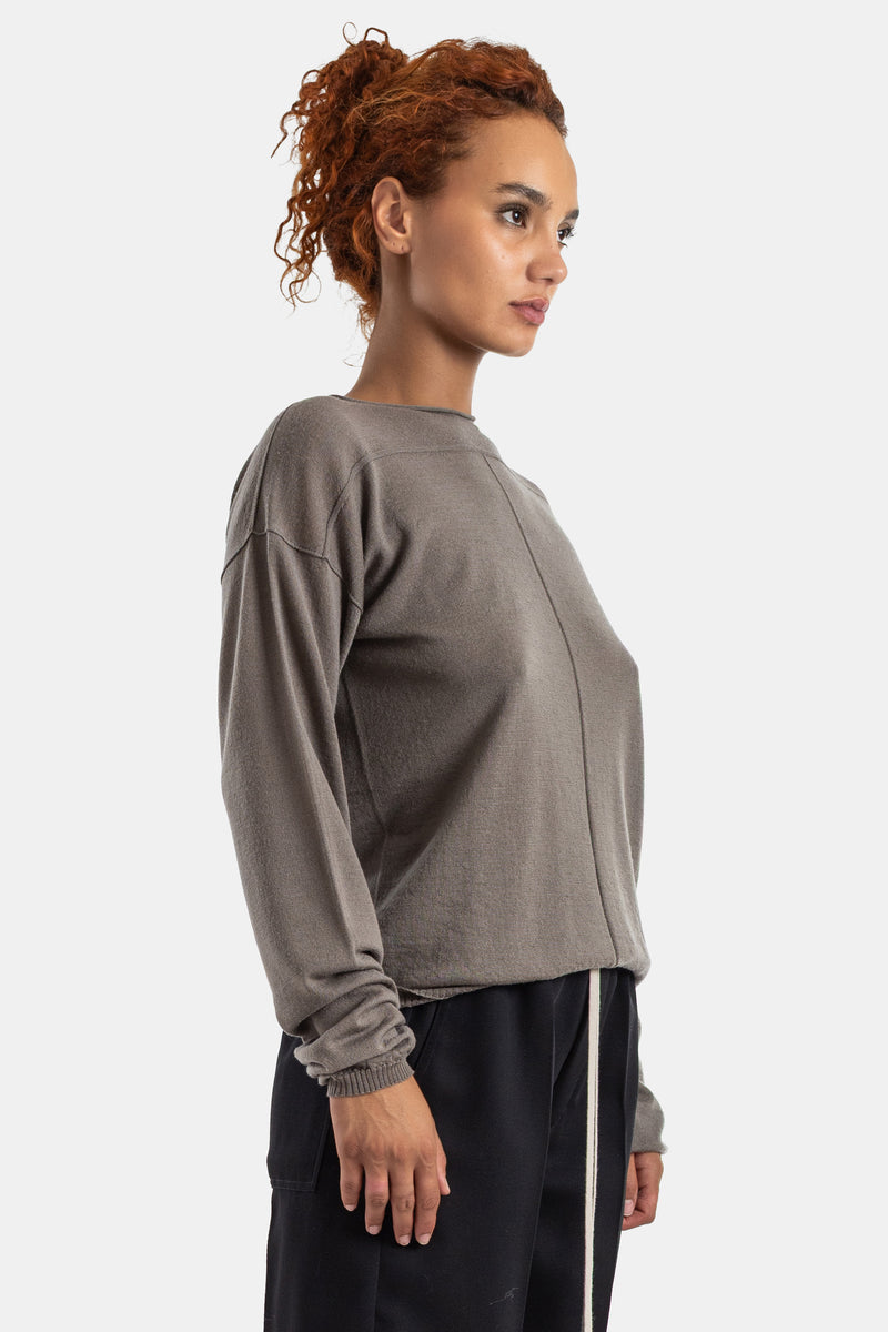 Rick Owens pull femme oversize taupe vue de profil, couture centrale apparente et poignets côtelés