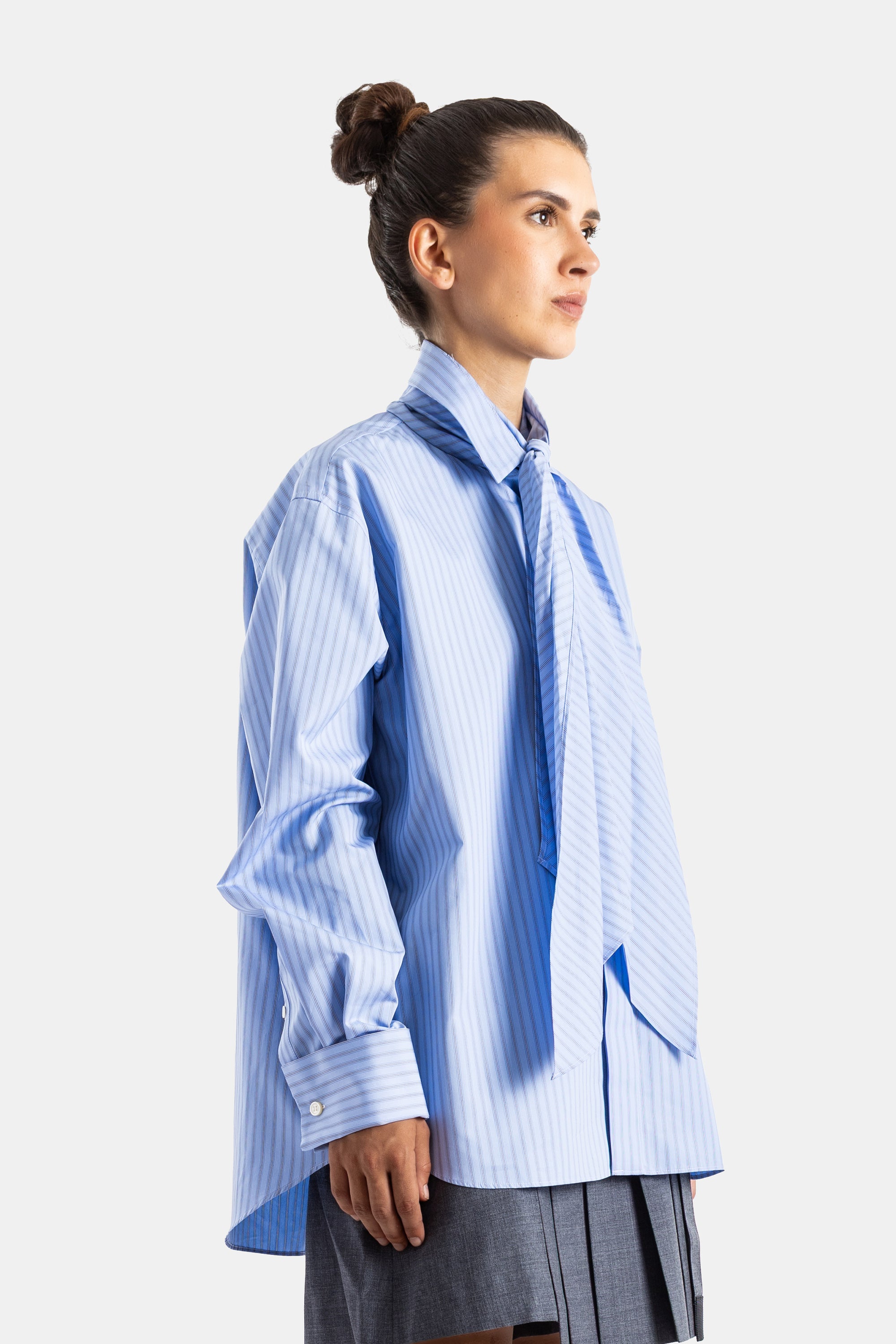 Sacai ライトブルー ストライプ ポプリン タイ シャツ | Actuel B