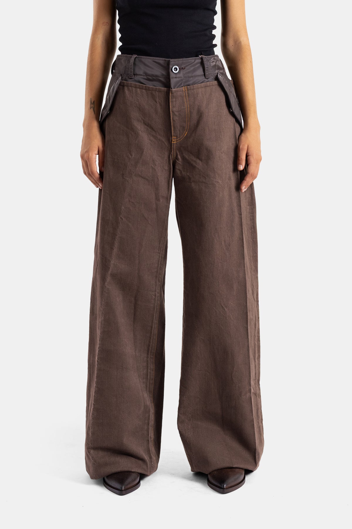 Sacai pantalon large hybride denim marron femme coupe wide leg ceinture nylon technique surpiqûres