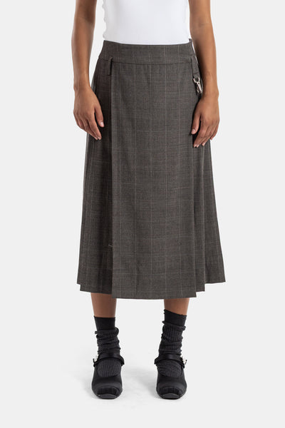 Falda kilt de sastre gris con pliegues y clip