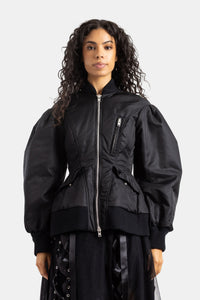 Bomber acolchada negra con mangas globo y cintura ceñida - UK 6