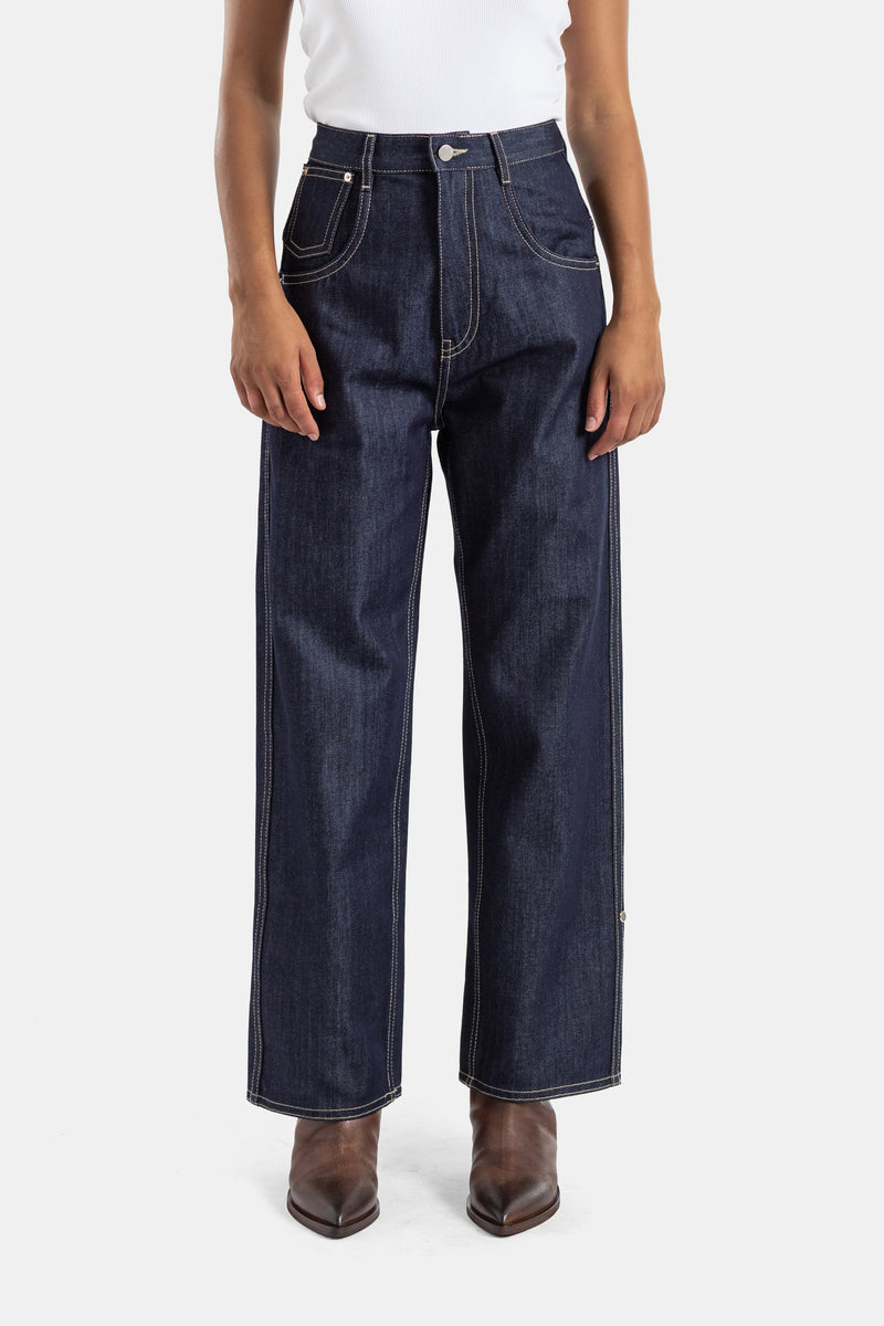 Sofie d'Hoore wide-leg 5-pocket jeans in navy blue raw denim with ecru topstitching and high-rise cut