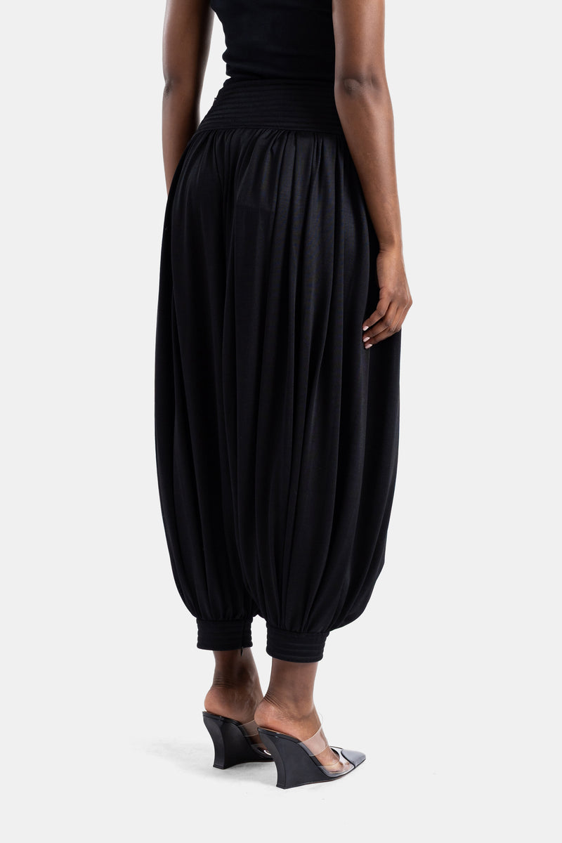 Pantalón drapeado de talle alto negro