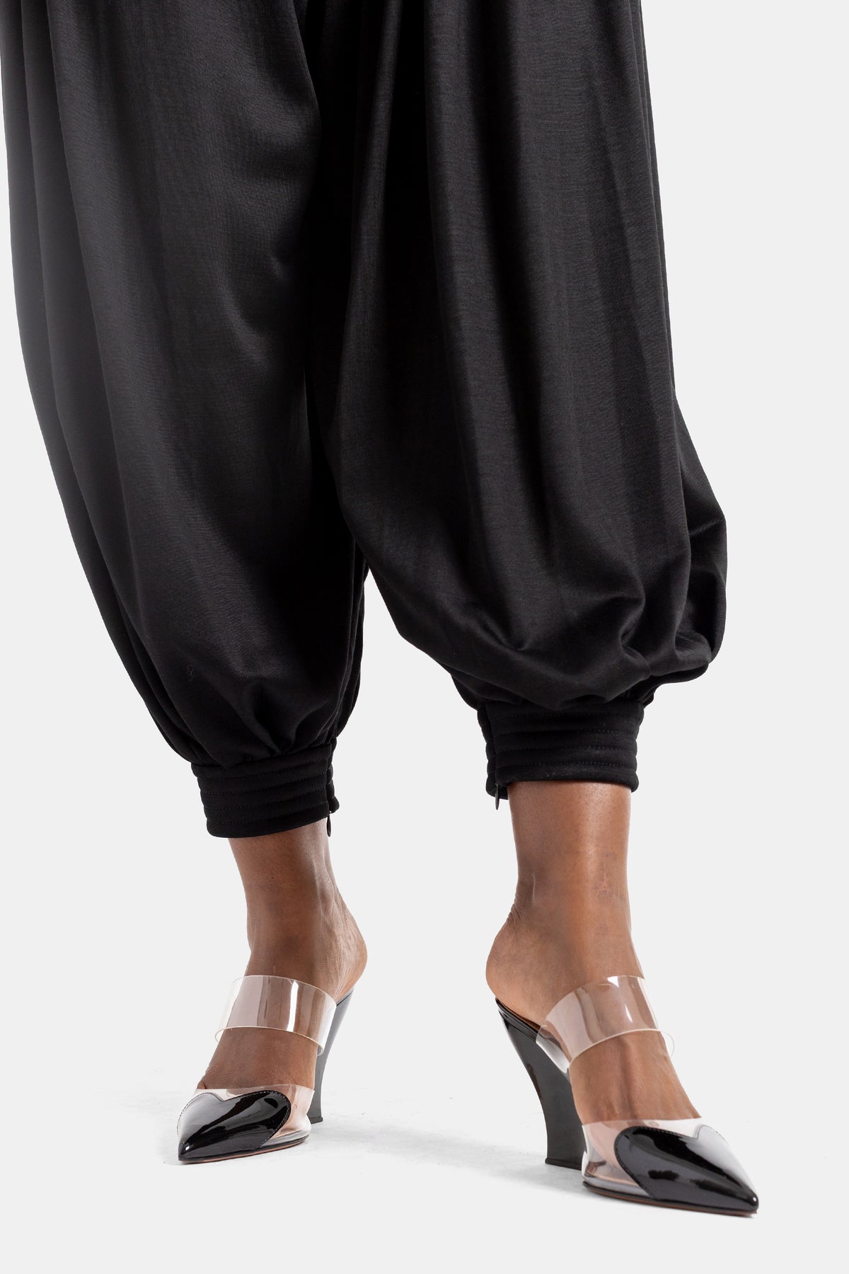 Pantalón drapeado de talle alto negro