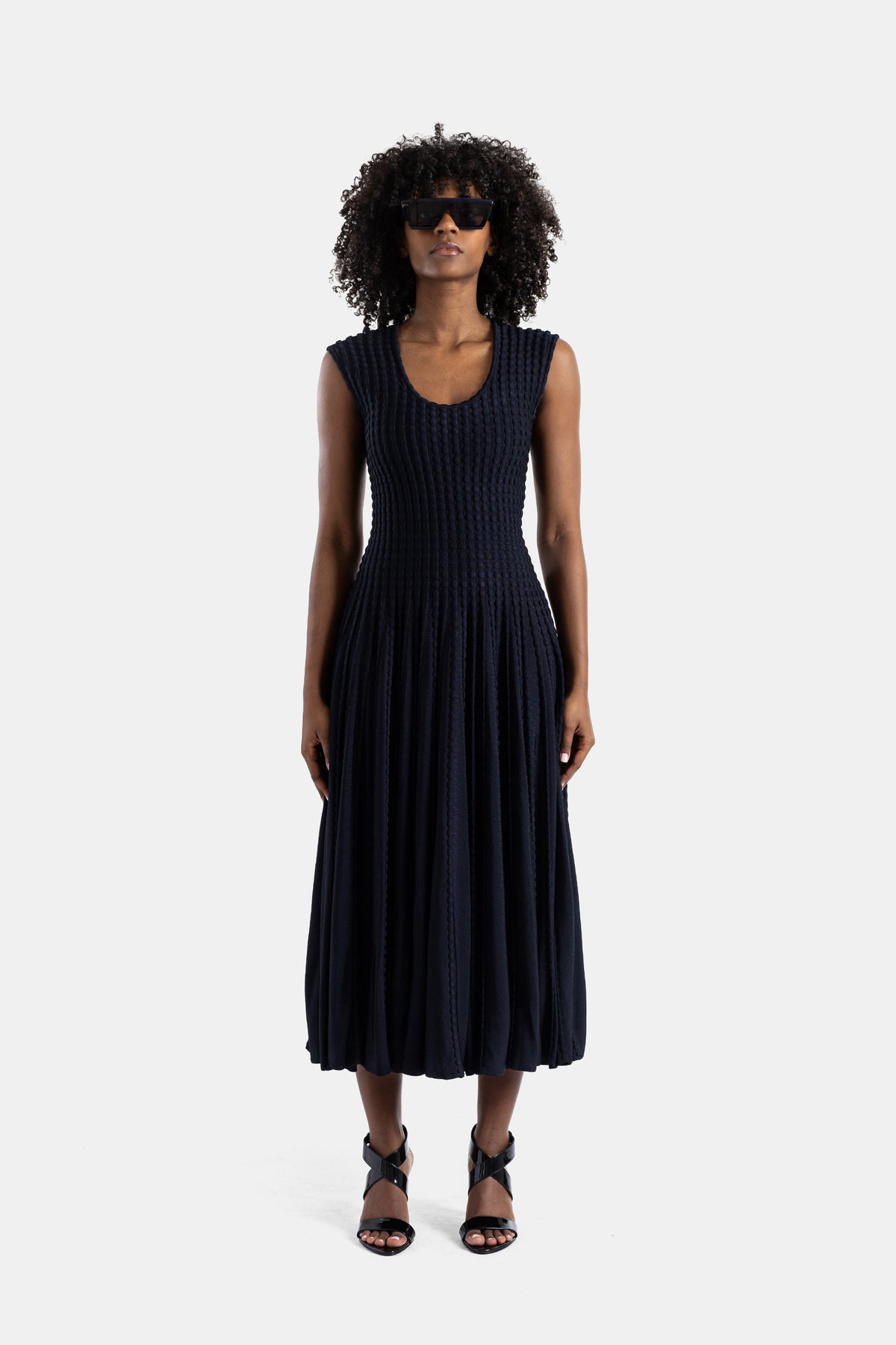 Robe évasée plissée noire
