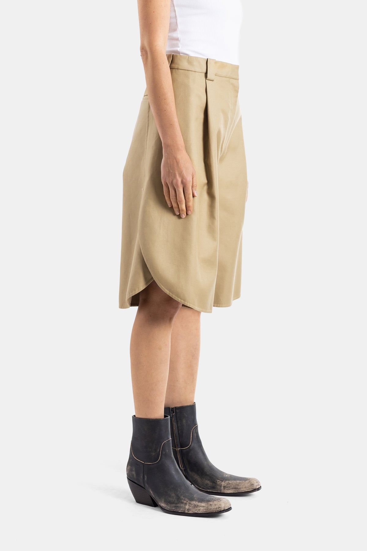 Tulip Beige Bermuda-Shorts