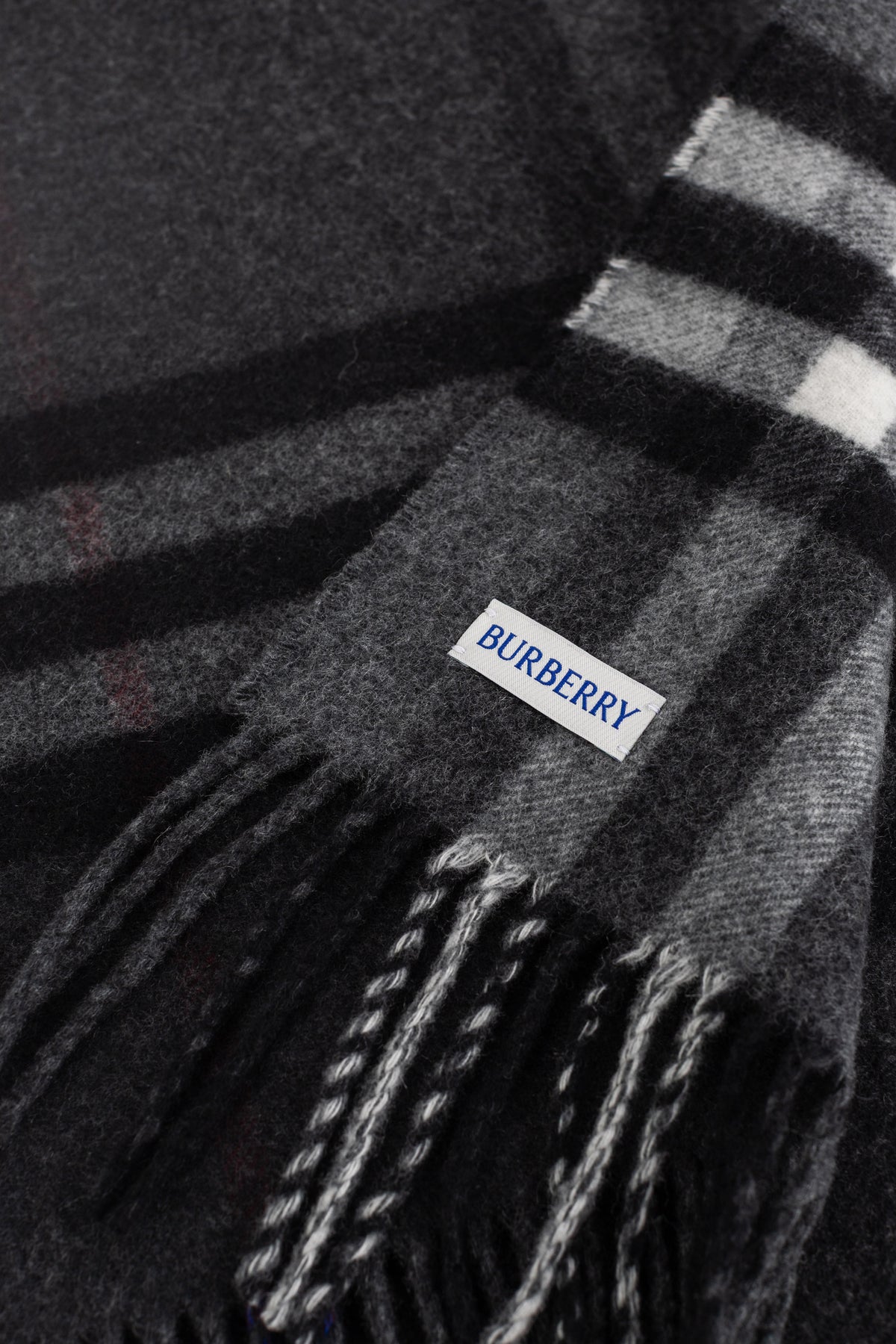 Double GC EKD Cashmere Scarf in Charcoal Marlborough