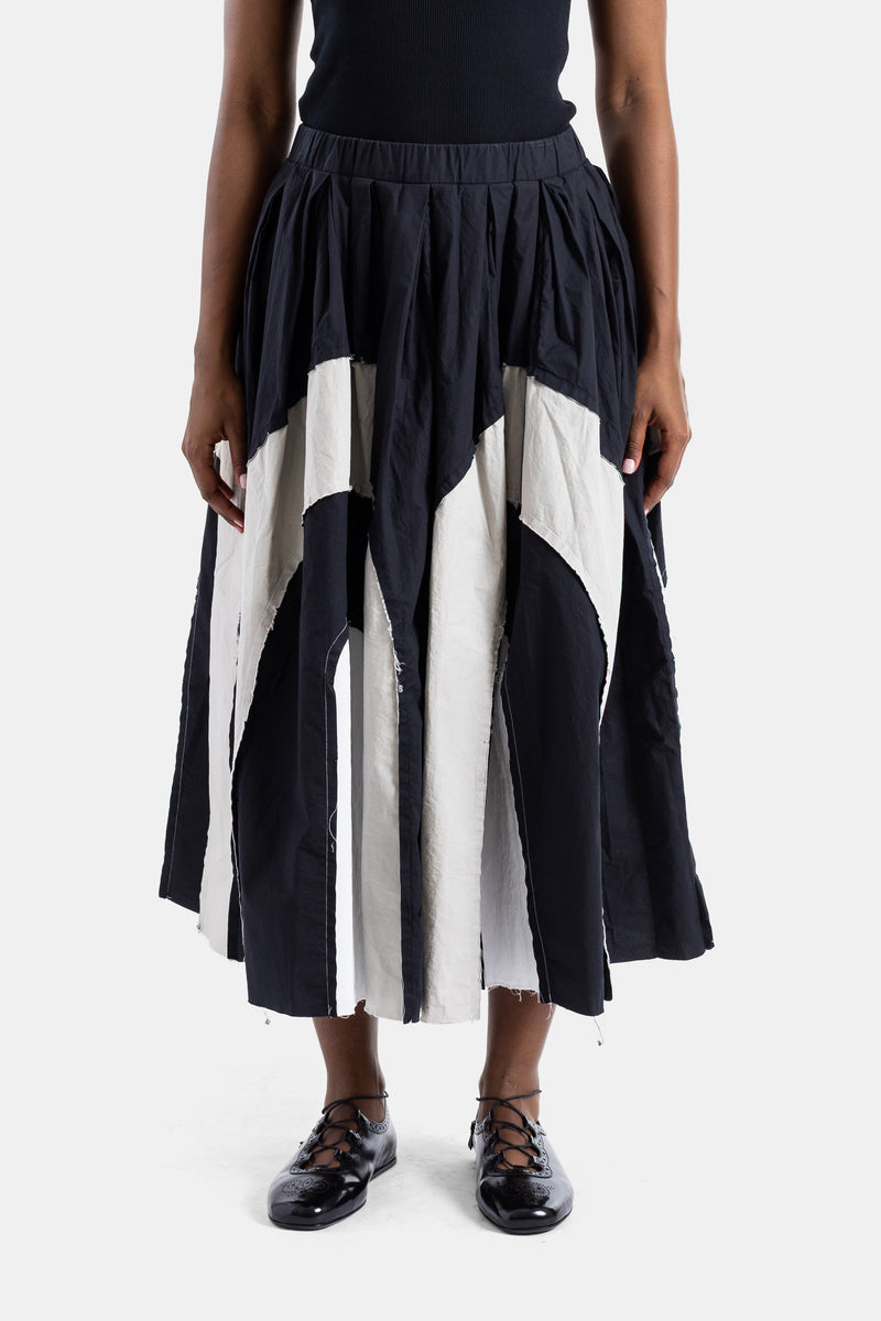 Arch two-tone skirt in black and ecru