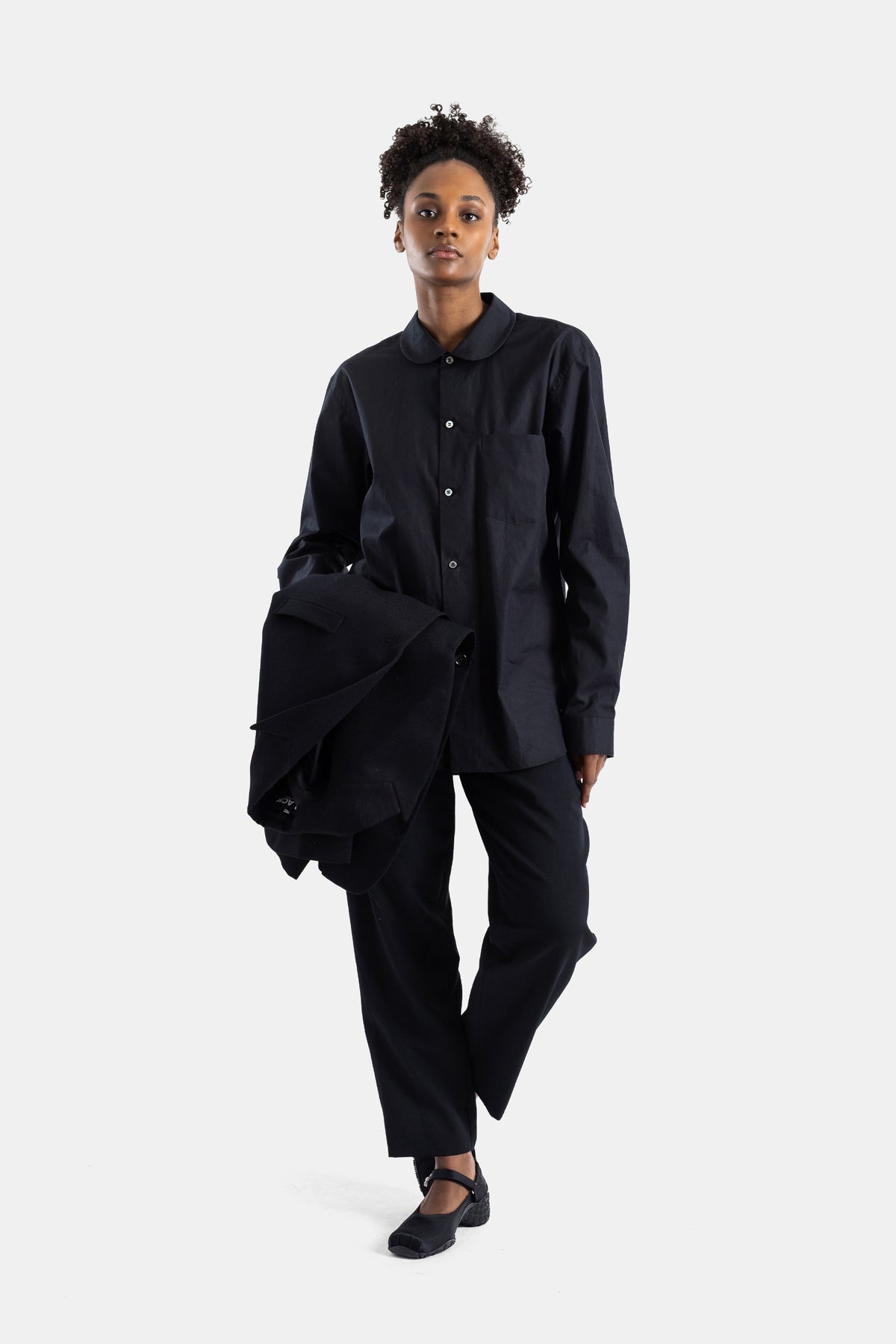 Chemise noire à col Claudine