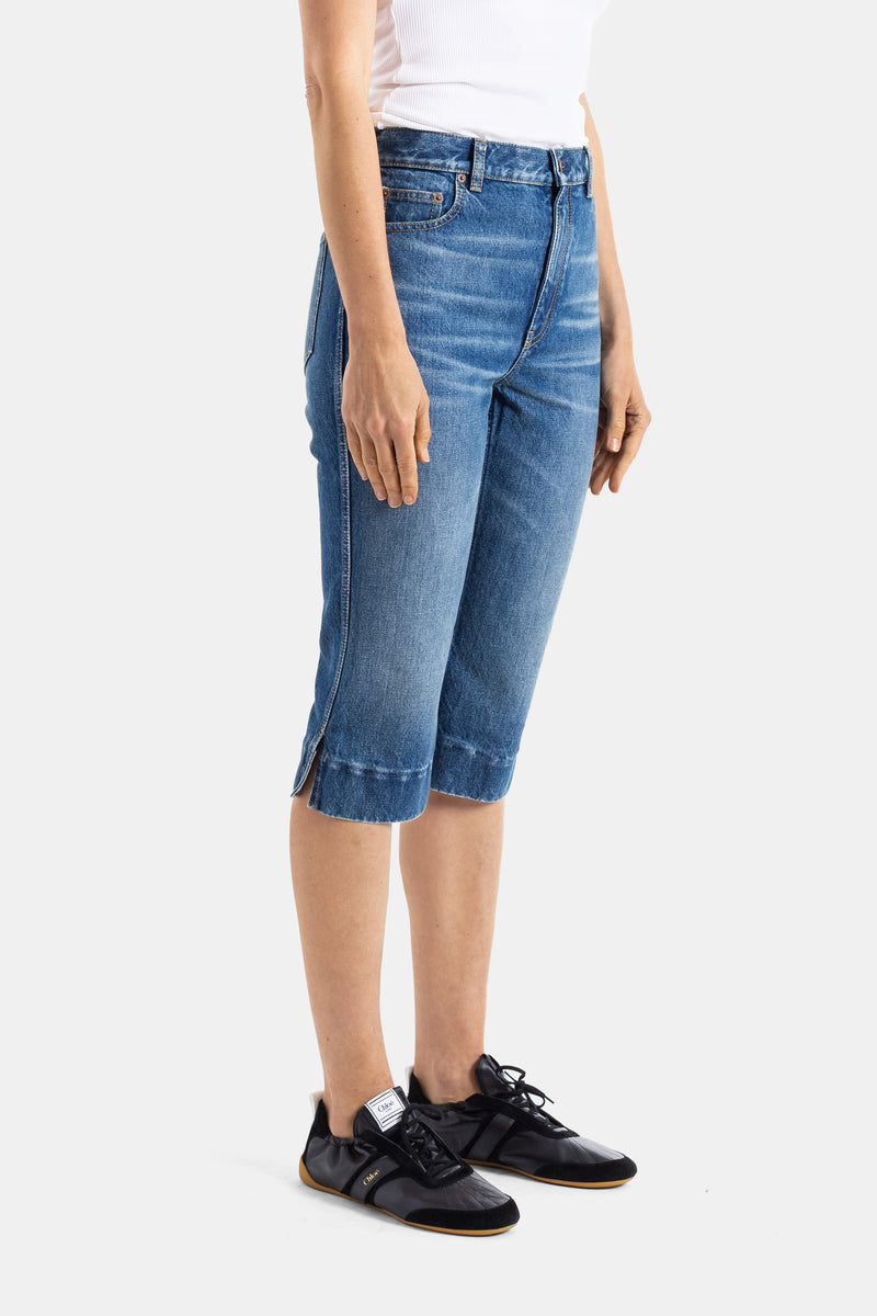 Verwaschene Indigo-Jeansshorts mit Stickerei