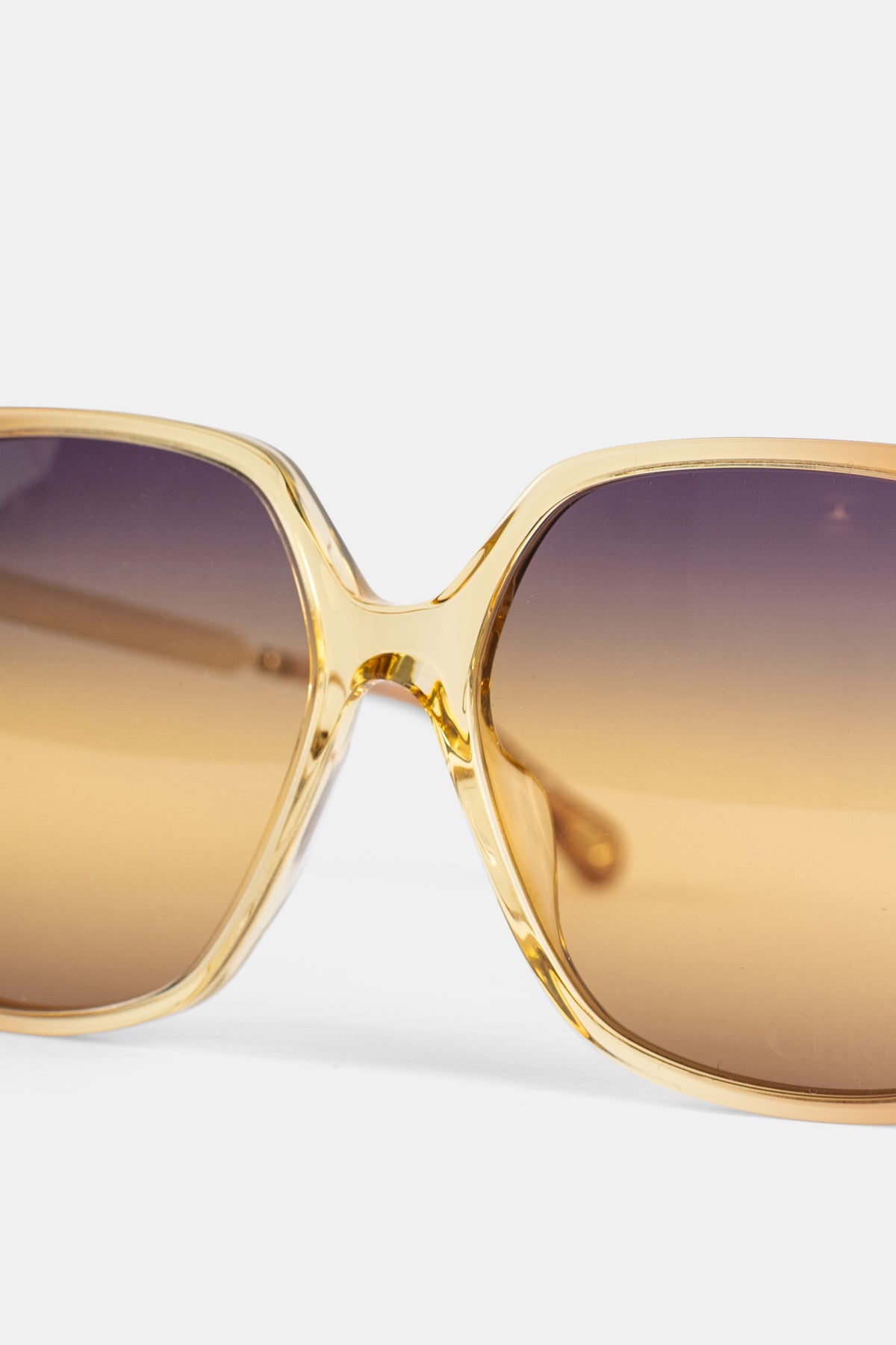 Lunettes de soleil carrées oversize ambre transparent