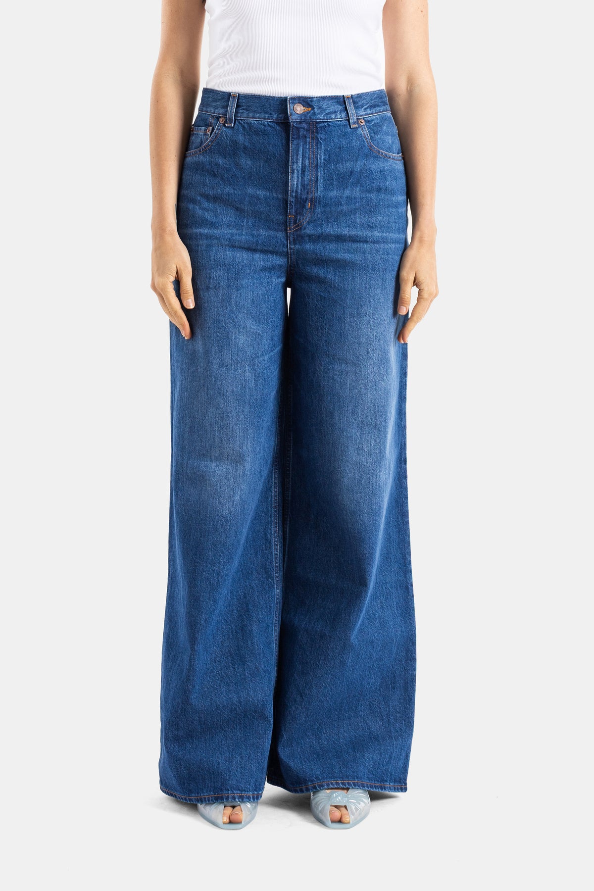Chloé wide-leg high-rise blue faded denim voluminous palazzo cut women's FW25 jeans
