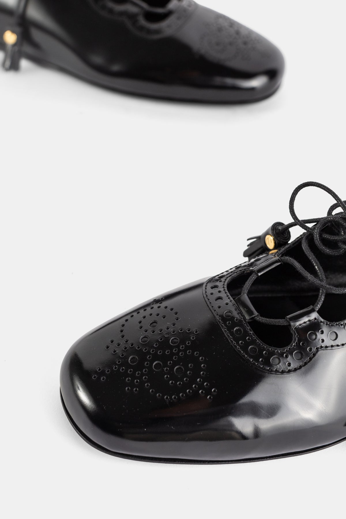 Rhea Ghillie Brogue Lace-Up with Leather Tassels Black