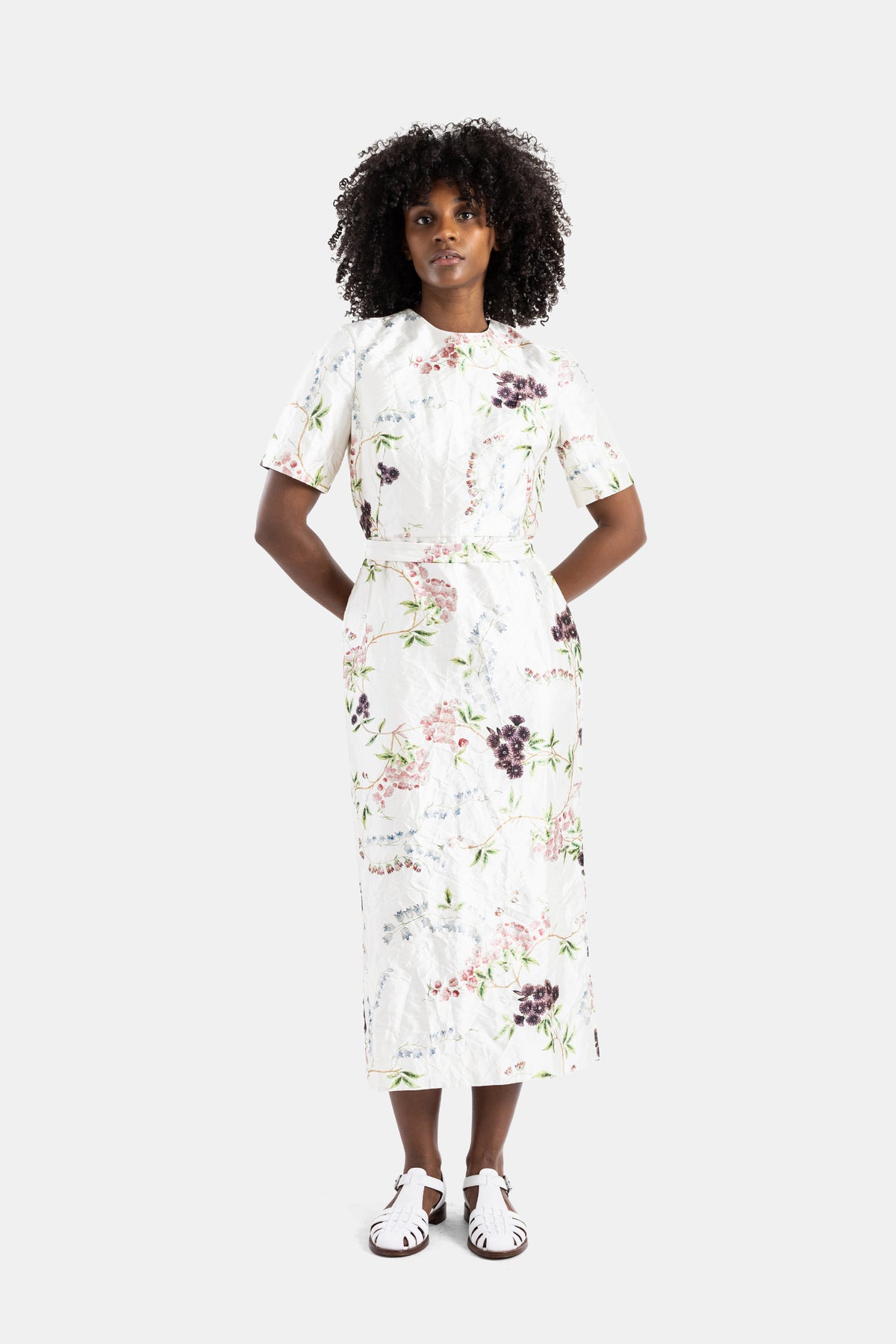 Robe midi crayon en satin fleuri blanc