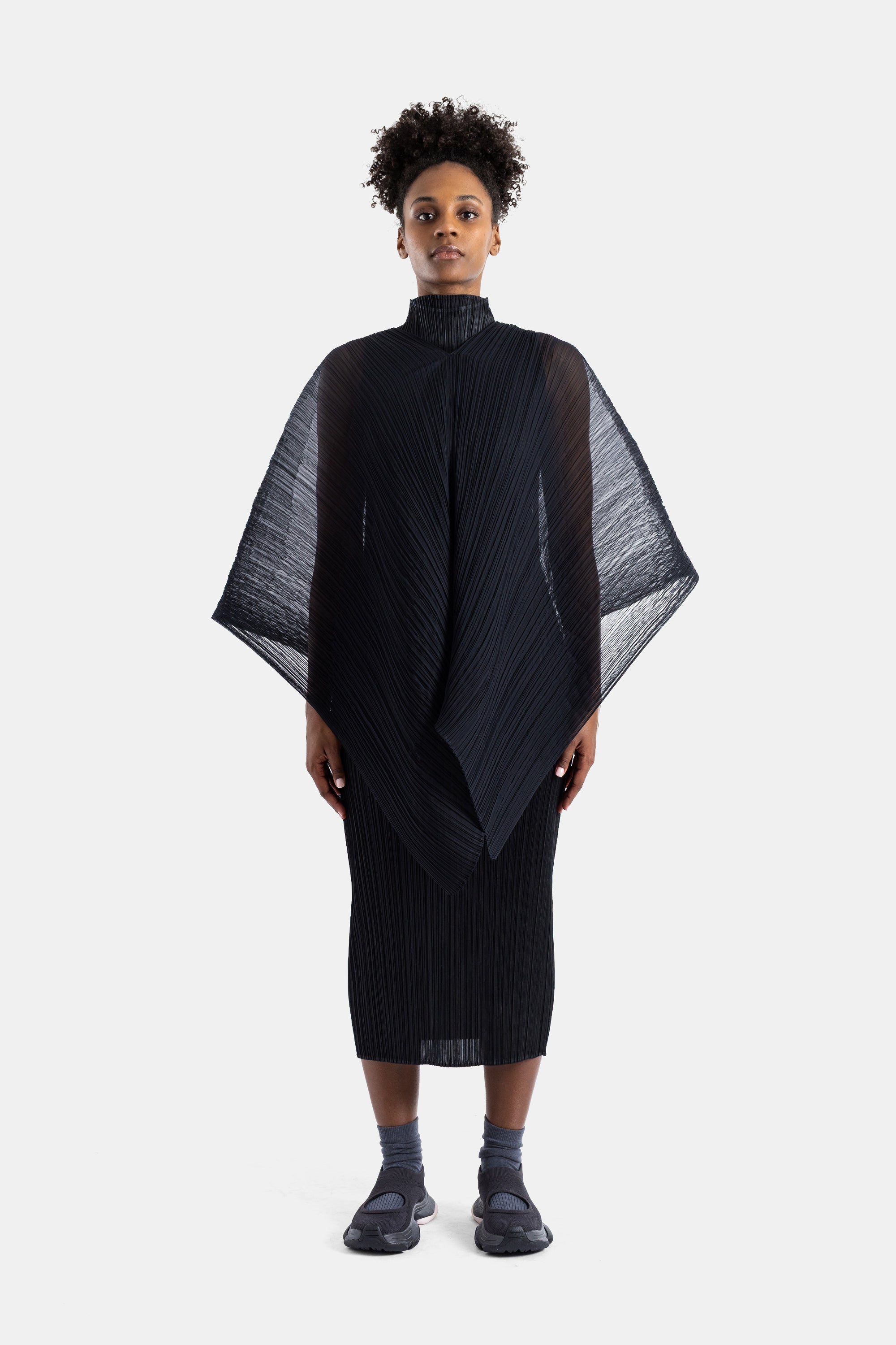 Basic Madame-T Black Stole Pleats Please Issey Miyake | Actuel B