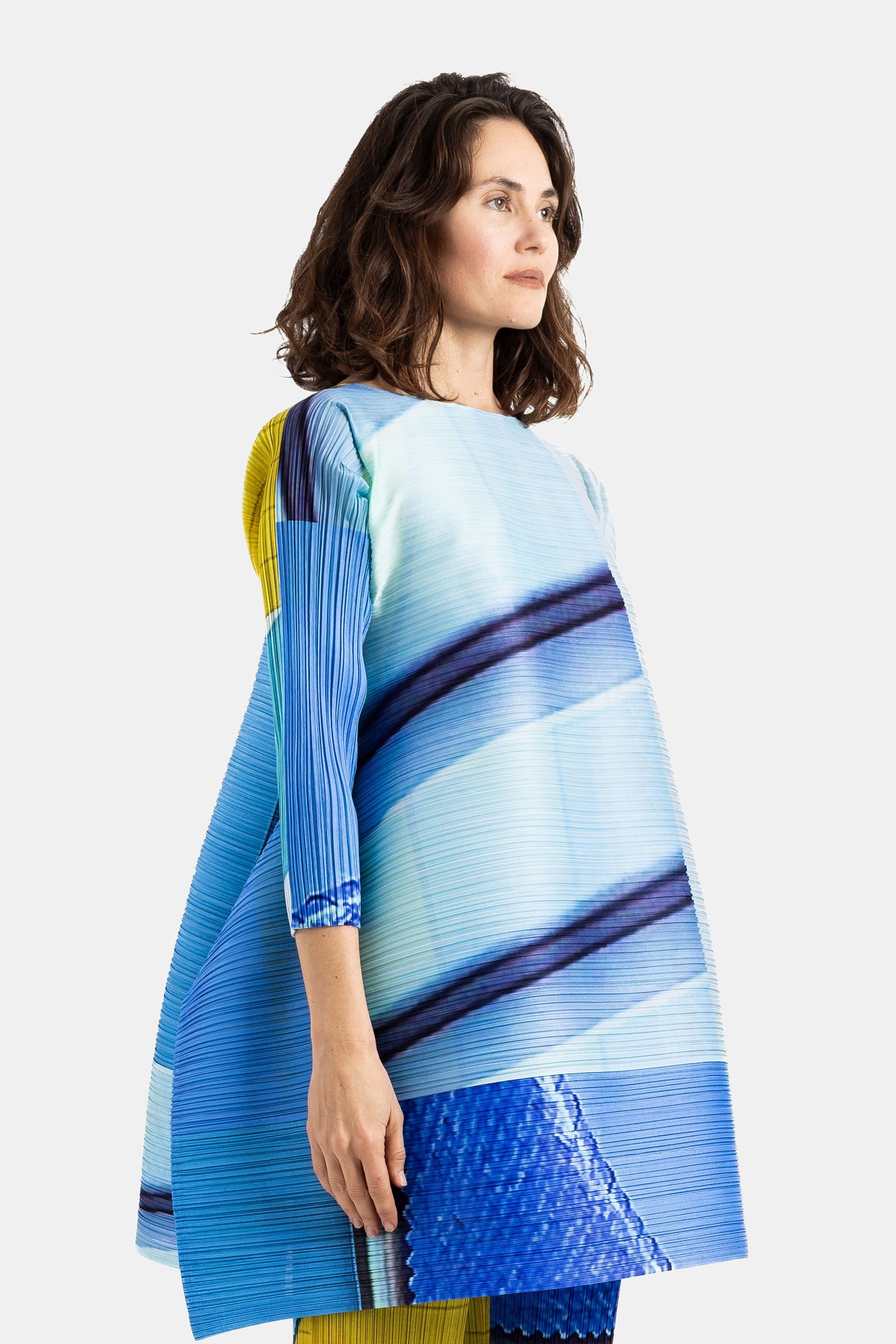Multicolor graphic print pleated tunic