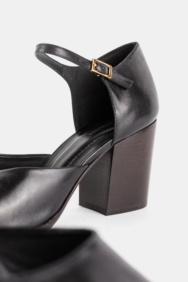 Sandale à talon bloc en cuir végétal brillant Square Heeled 80 noir