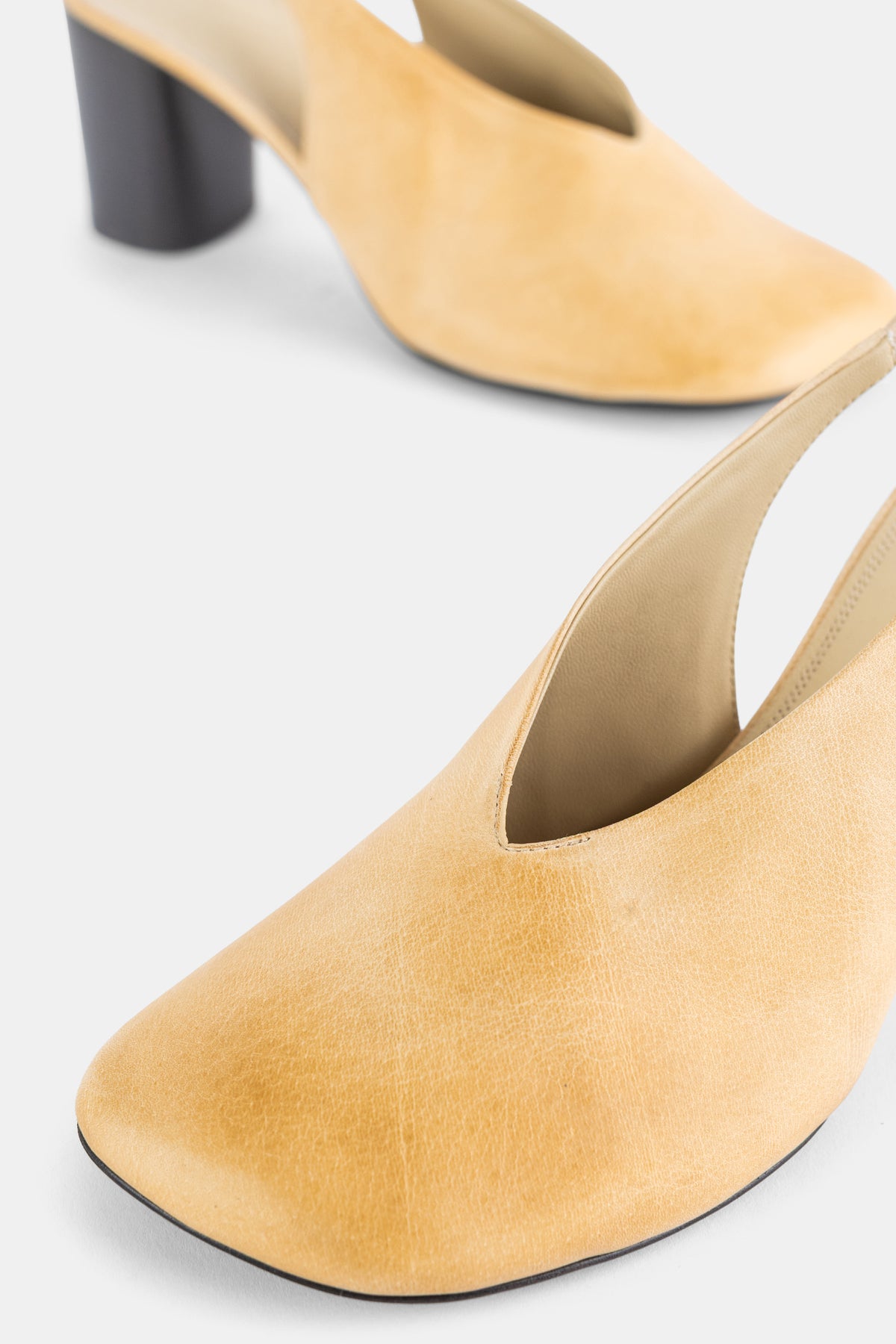 Slingback en cuir de buffle lavé Glove 80 beige sablé
