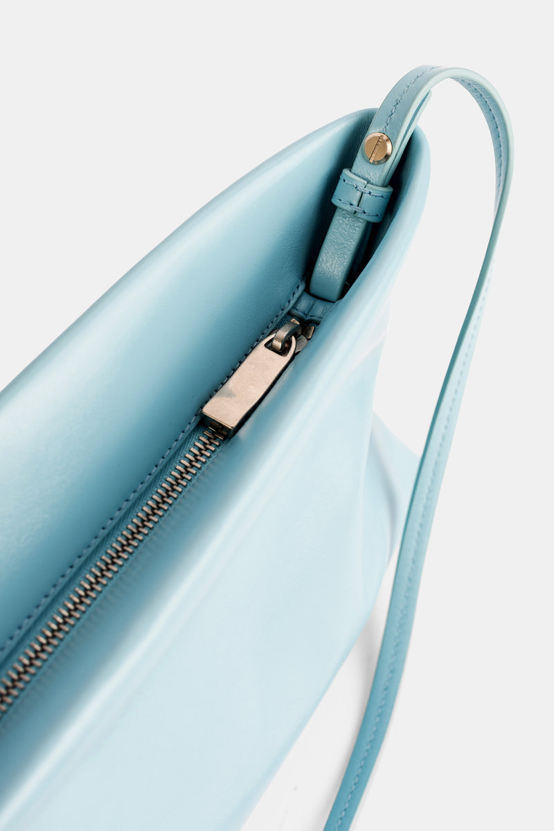 Pochette Dipi en Cuir Verni Bleu Ciel
