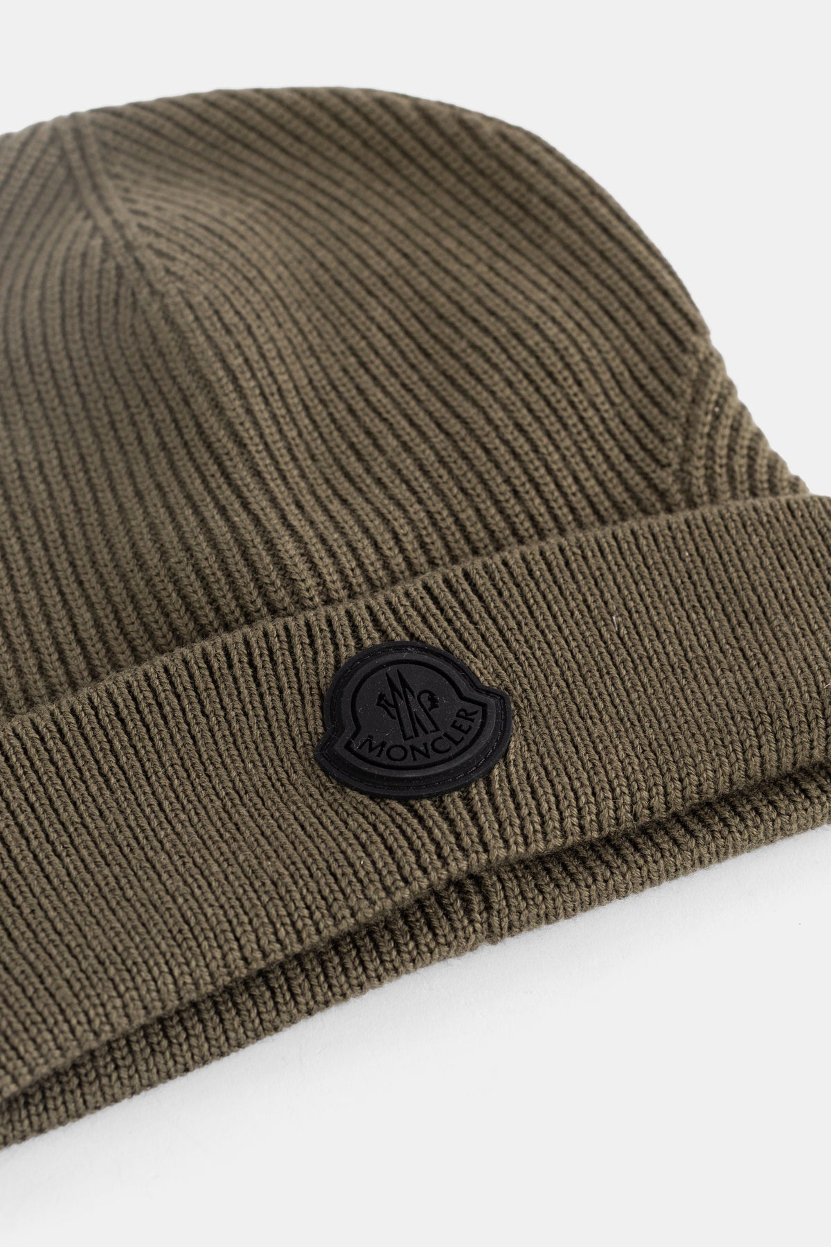Bonnet en laine nervurée kaki à patch logo