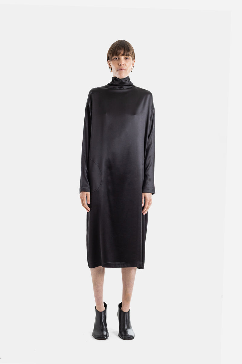 Robe Midi Noire à Col Montant