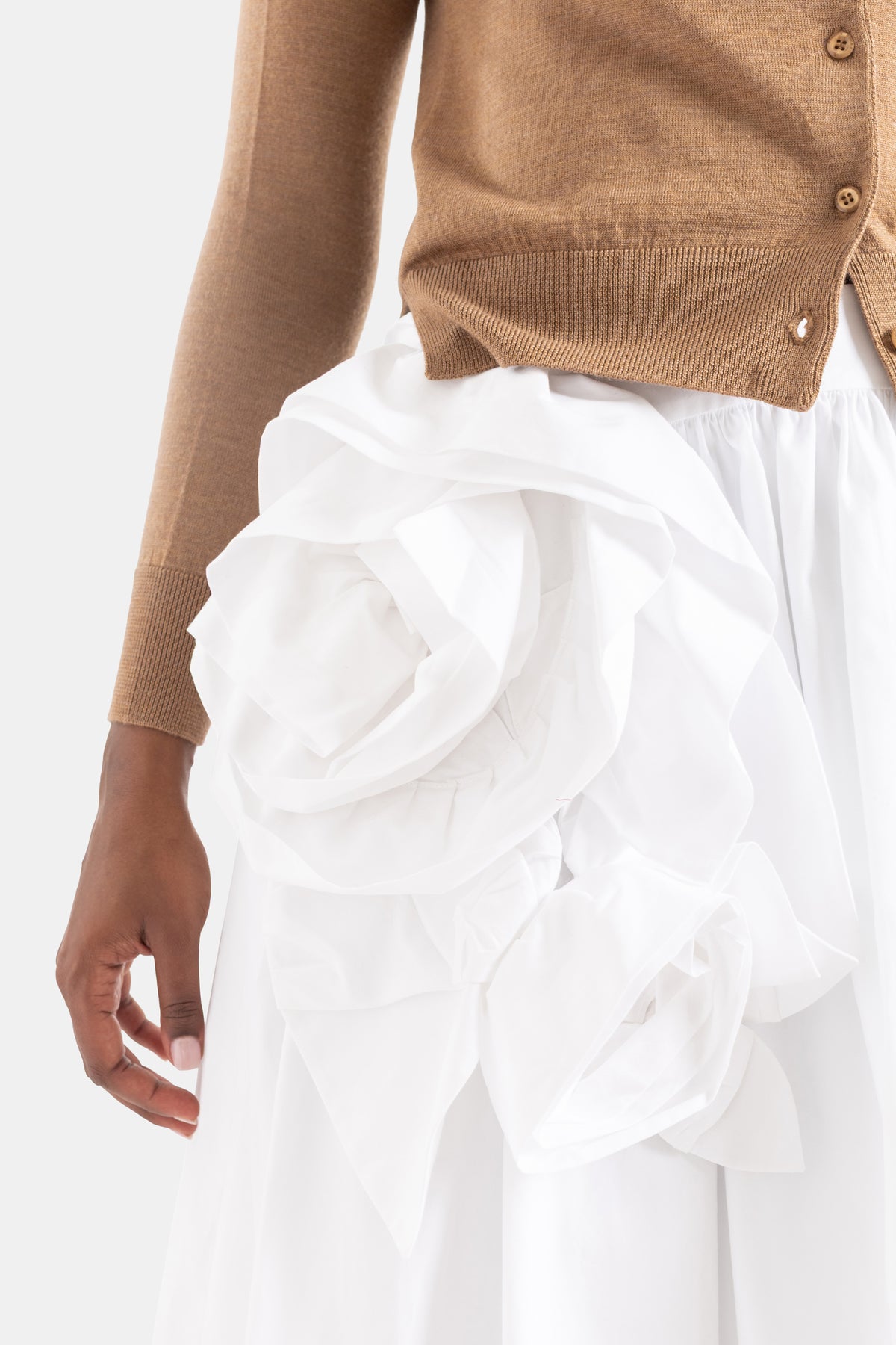 White poplin peplum skirt with rosette