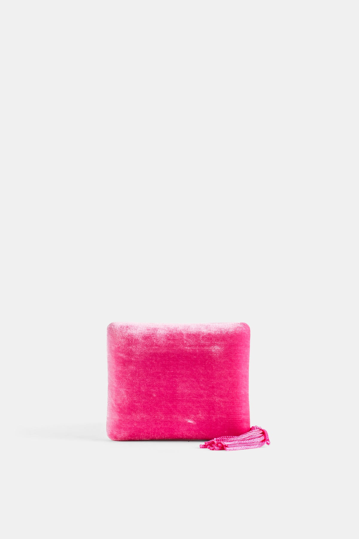 Sophie Bille Brahe boîte à bijoux velours rose fuchsia avec pompon carré format pochette FW25