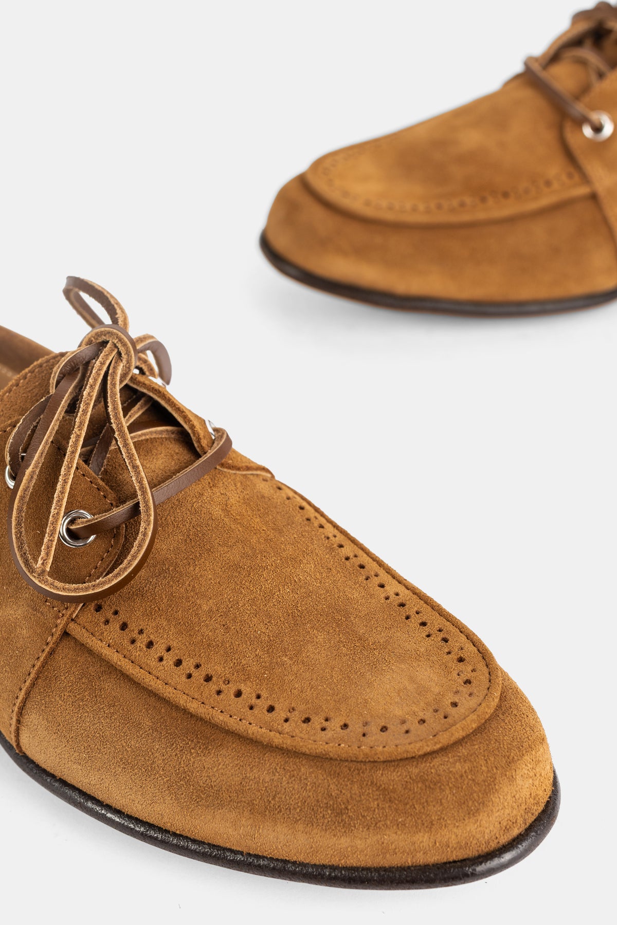 Chaussure bateau en daim de veau