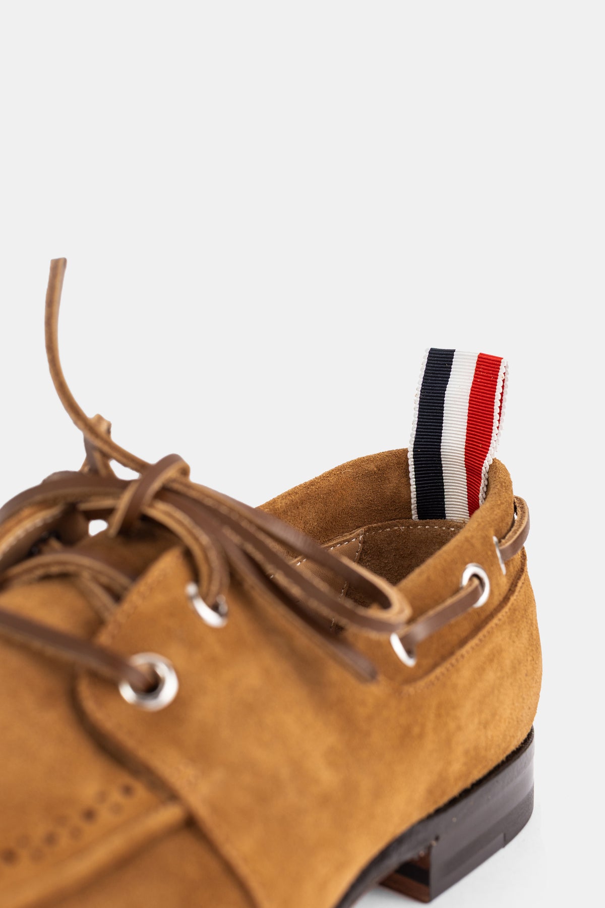 Chaussure bateau en daim de veau